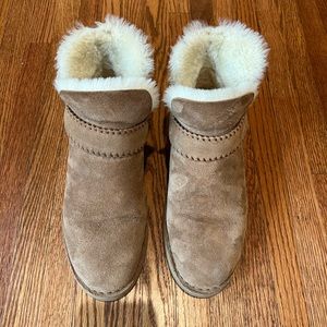 UGG McKay Bootie in Chestnut Suede